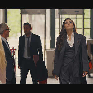 Fotoğraf Bambaşka Biri