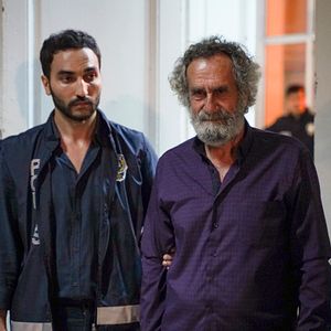 Fotoğraf Bambaşka Biri