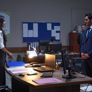 Fotoğraf Bambaşka Biri