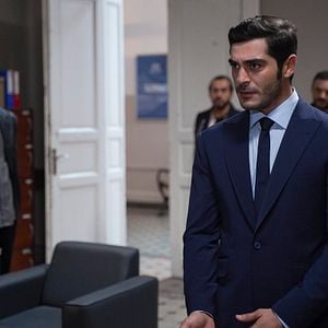 Fotoğraf Bambaşka Biri