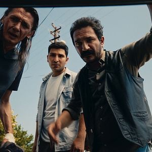 Fotoğraf Çekiç ve Gül: Bir Behzat Ç. Hikayesi