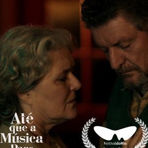 Fotoğraf Até Que a Música Pare