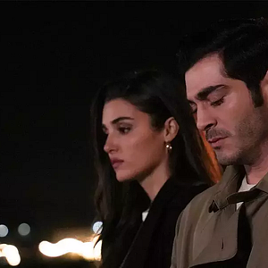 Fotoğraf Bambaşka Biri