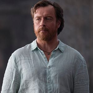 Fotoğraf Toby Stephens