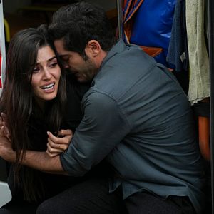 Fotoğraf Bambaşka Biri