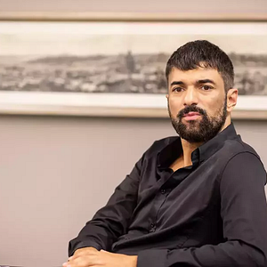 Fotoğraf Adım Farah