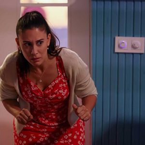 Fotoğraf Kendi Düşen Ağlamaz