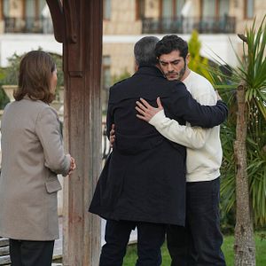 Fotoğraf Bambaşka Biri