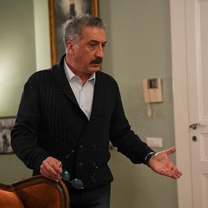 Fotoğraf Bambaşka Biri