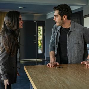 Fotoğraf Bambaşka Biri