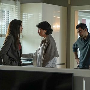 Fotoğraf Bambaşka Biri