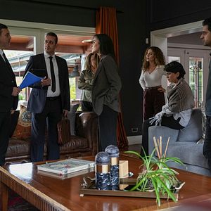 Fotoğraf Bambaşka Biri