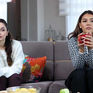 Fotoğraf Kendi Düşen Ağlamaz