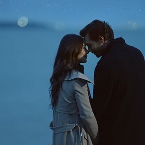 Fotoğraf Yıldızlar Bana Uzak