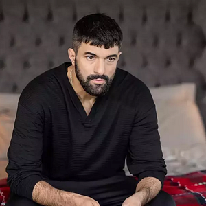 Fotoğraf Adım Farah