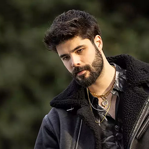 Fotoğraf Adım Farah