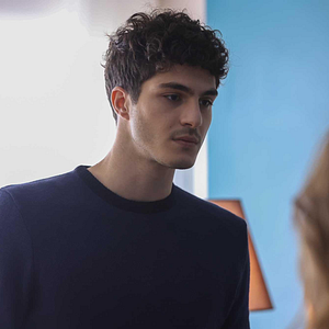 Fotoğraf Kendi Düşen Ağlamaz