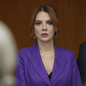 Fotoğraf Kendi Düşen Ağlamaz