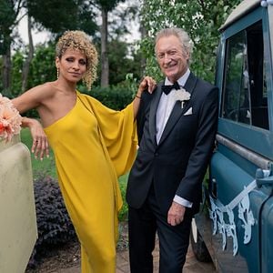 Fotoğraf Senden Başka