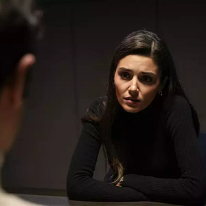 Fotoğraf Bambaşka Biri