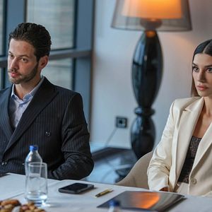 Fotoğraf Yıldızlar Bana Uzak