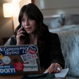 Fotoğraf The Girls on the Bus