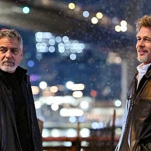 Fotoğraf Yalnız Kurtlar