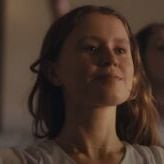 Fotoğraf The Starling Girl