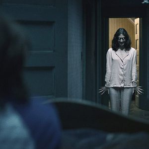 Fotoğraf Lizzy Caplan