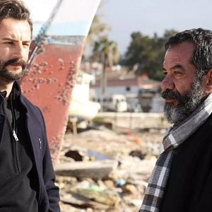 Fotoğraf Üç Kız Kardeş