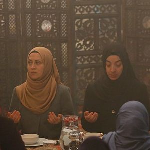 Fotoğraf Kızıl Goncalar