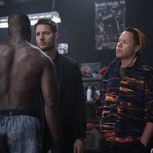 Fotoğraf Justin Hartley