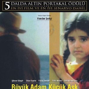 Fotoğraf Büyük Adam Küçük Aşk