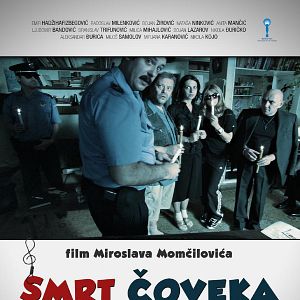 Fotoğraf Balkanlarda Herhangi Bir Adamın Ölümü