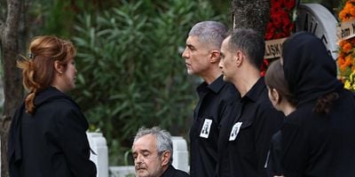 Kızıl Goncalar 20.Bölüm posteri