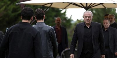 Hudutsuz Sevda 31.Bölüm posteri