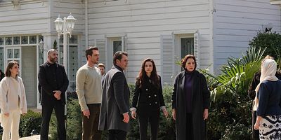 Kıskanmak 28.Bölüm posteri