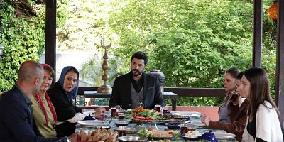 Hudutsuz Sevda 32.Bölüm posteri