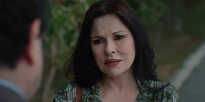 Üç Kız Kardeş 84.Bölüm Final posteri