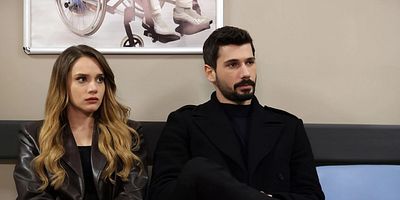 Hudutsuz Sevda 27.Bölüm posteri