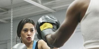 Beaten/Cover Letter posteri