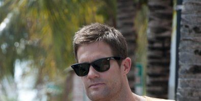 An Orphan Walks Into a Bar posteri