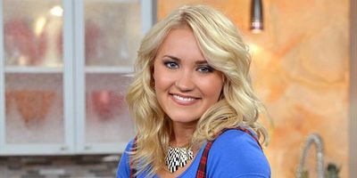 Young & Valentine's Day posteri