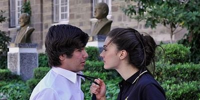 Güneşin Kızları 1.Bölüm posteri