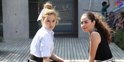 Tatlı Küçük Yalancılar 6.Bölüm posteri