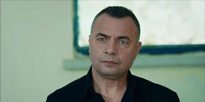 Eşkiya Dünyaya Hükümdar Olmaz 4.Bölüm posteri