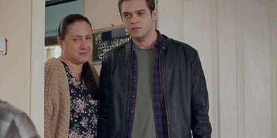 Kırgın Çiçekler 20.Bölüm posteri