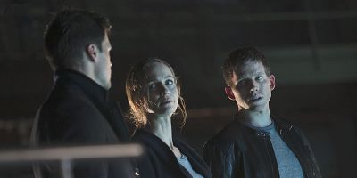 Everybody Runs posteri