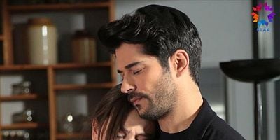 Kara Sevda 13.Bölüm posteri