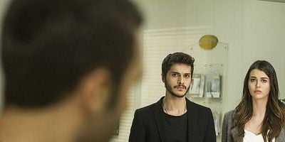 Acı Aşk 5.Bölüm posteri